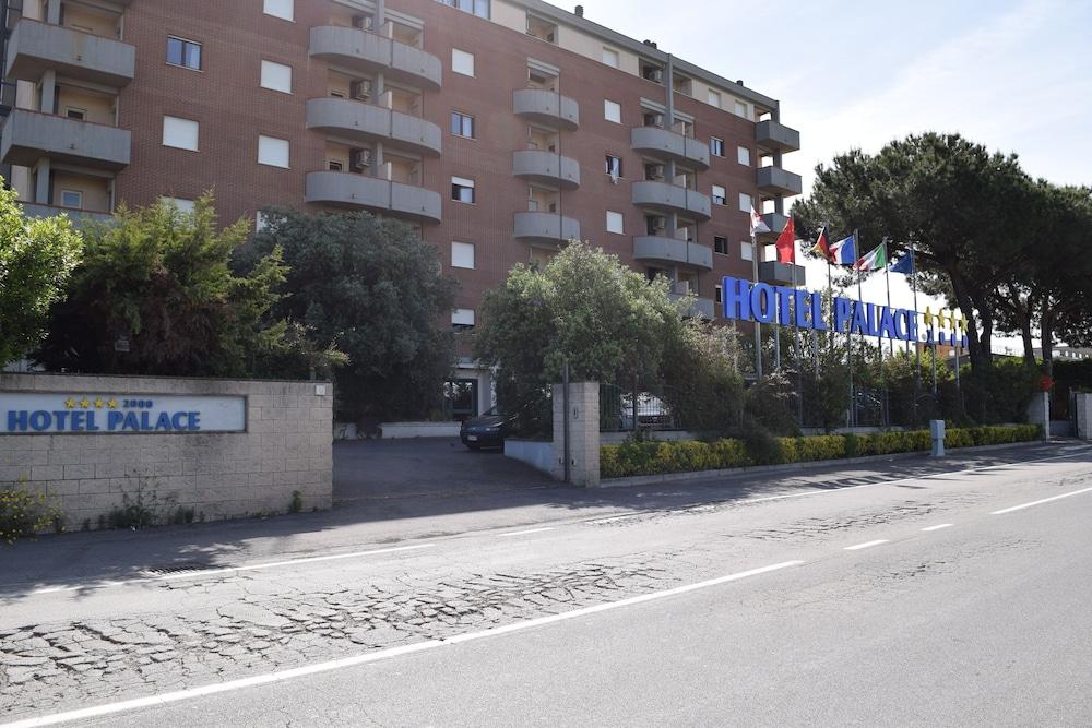 Hotel Palace 2000 Pomezia Exterior photo